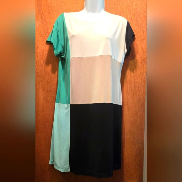 Donna Morgan Dresses & Skirts - Donna Morgan beautiful color block shirt szL